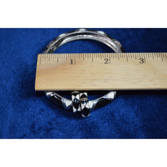 Enamel Clamper Bracelet With Matching Earrings Black & White Triangles Art Deco - Picture 4 of 5